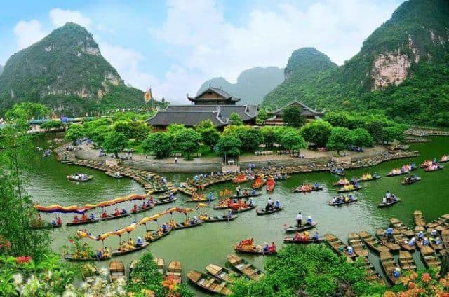 Địa điểm du lịch Ninh Bình sở hữu quần thể danh thắng cảnh tuyệt đẹp