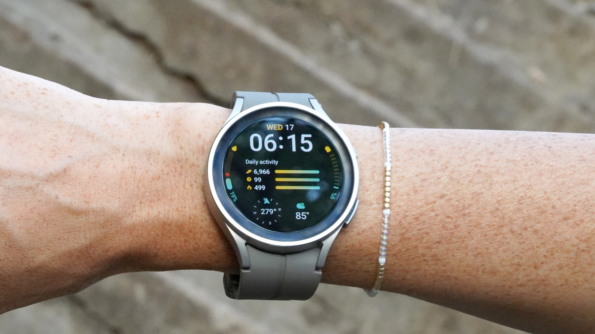 Samsung Galaxy Watch 5 Pro với khả năng chống nước 5 ATM