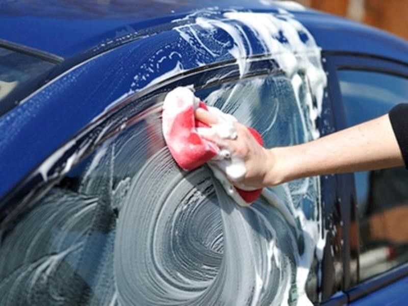 Rửa xe sai cách sẽ để lại hậu quả gì